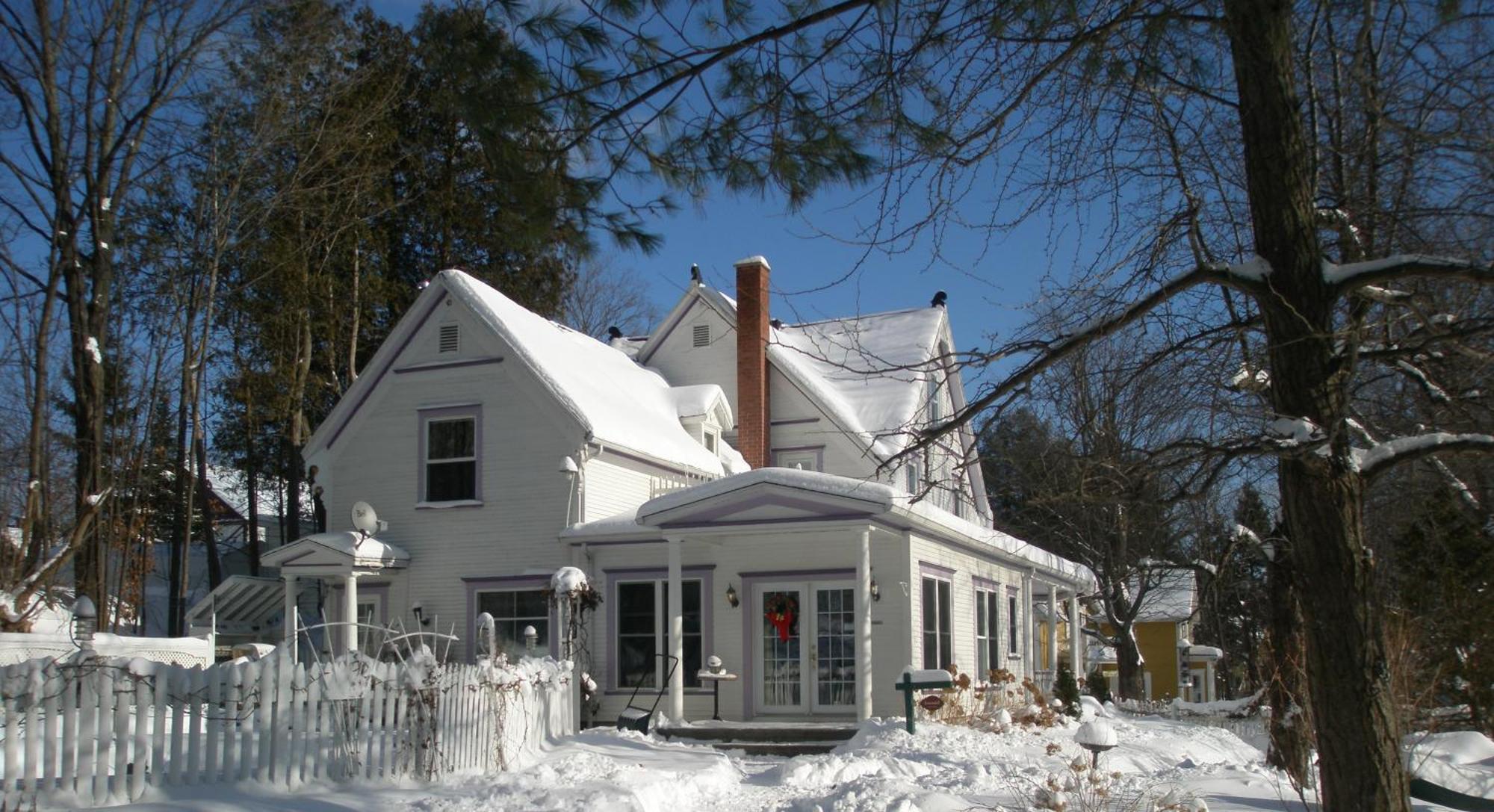 O Bois Dormant B&B Magog Exterior photo